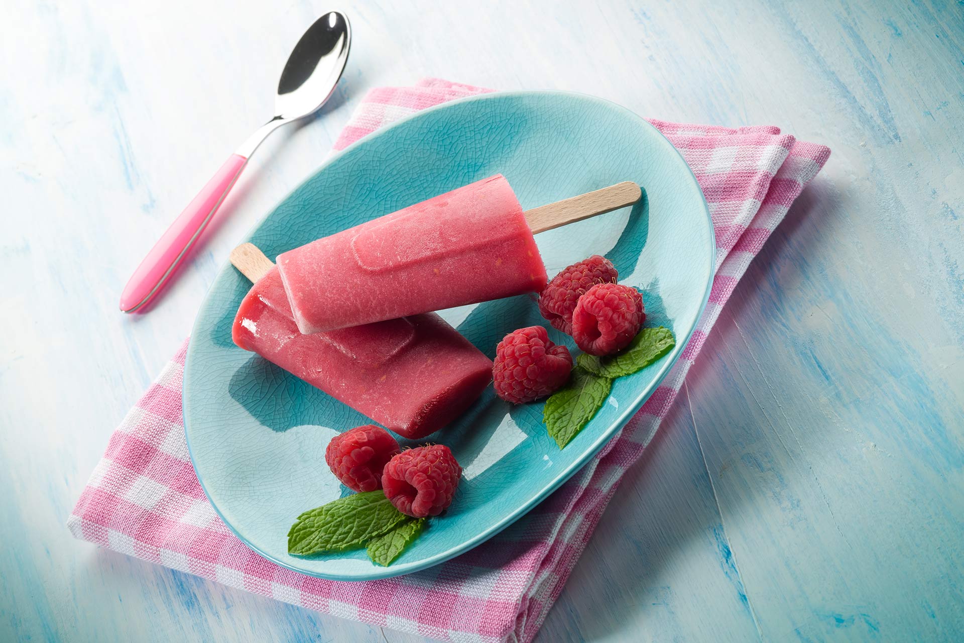 THE LITTLE THING ABOUT THE RASPBERRY POPSICLE